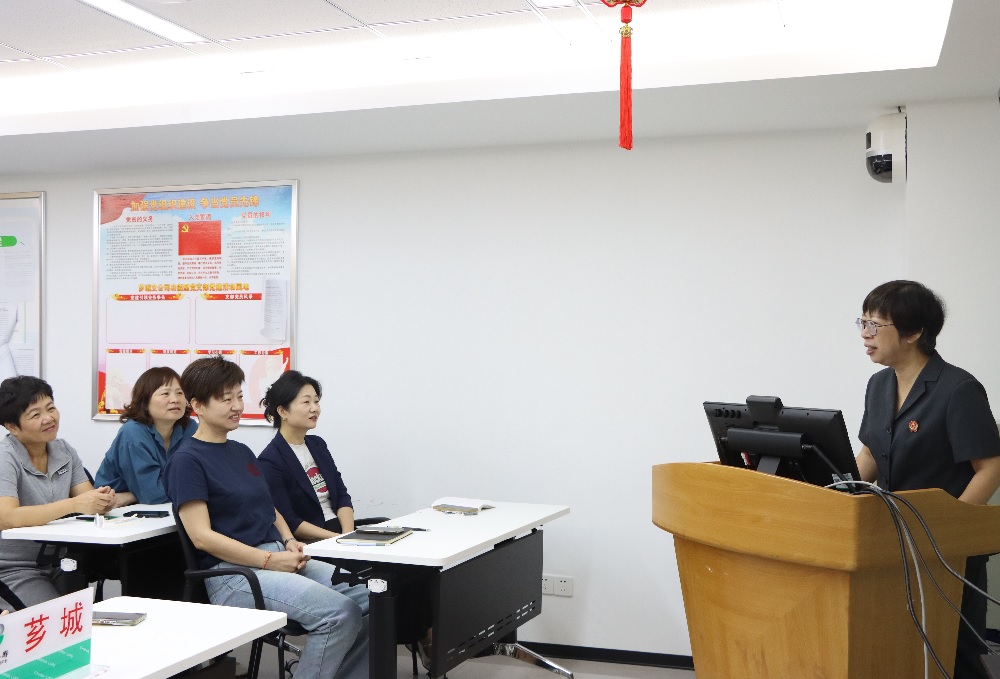 国寿寿险芗城区支公司参加2025年芗城区家庭教育公益讲座“五进”活动.jpg