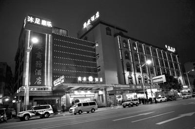 媒体称东莞形成色情产业链 年经济效益或达500亿