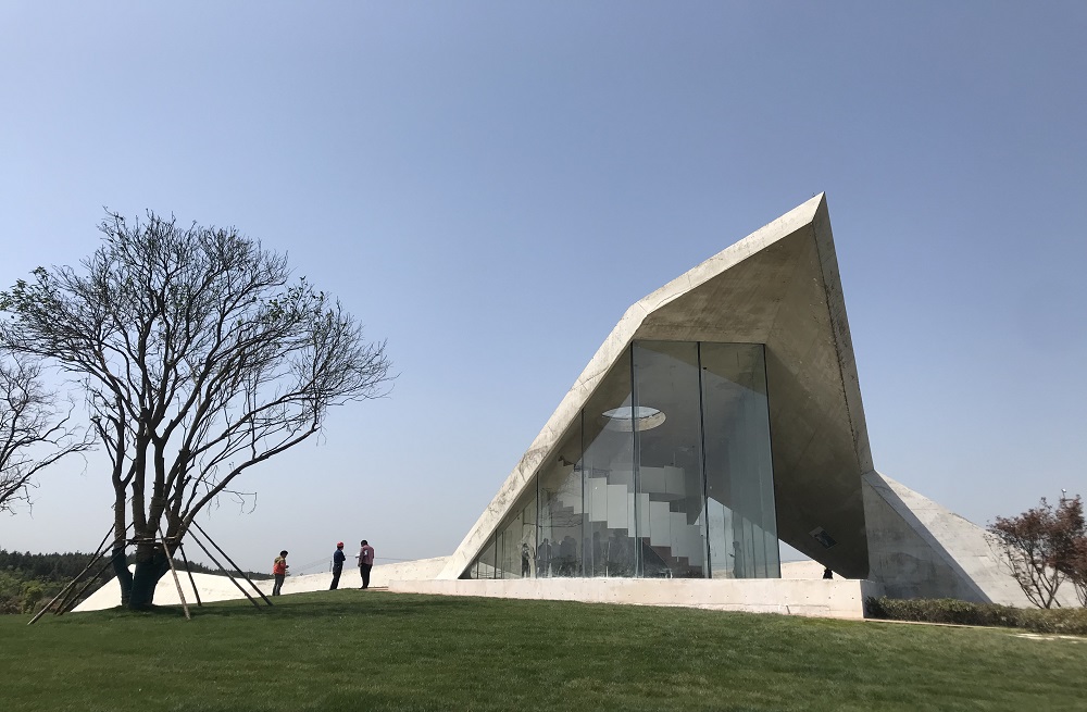 仙鹤湖纪念园.jpg